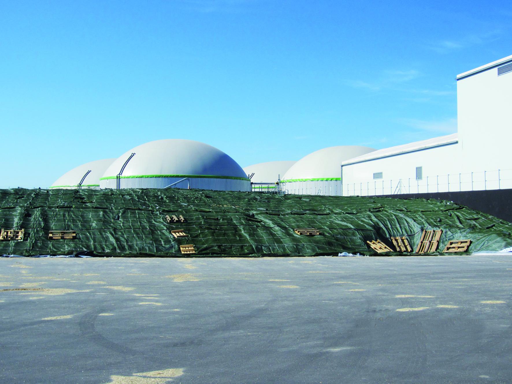 Biogas Plants Stock Photos and Images - 123RF